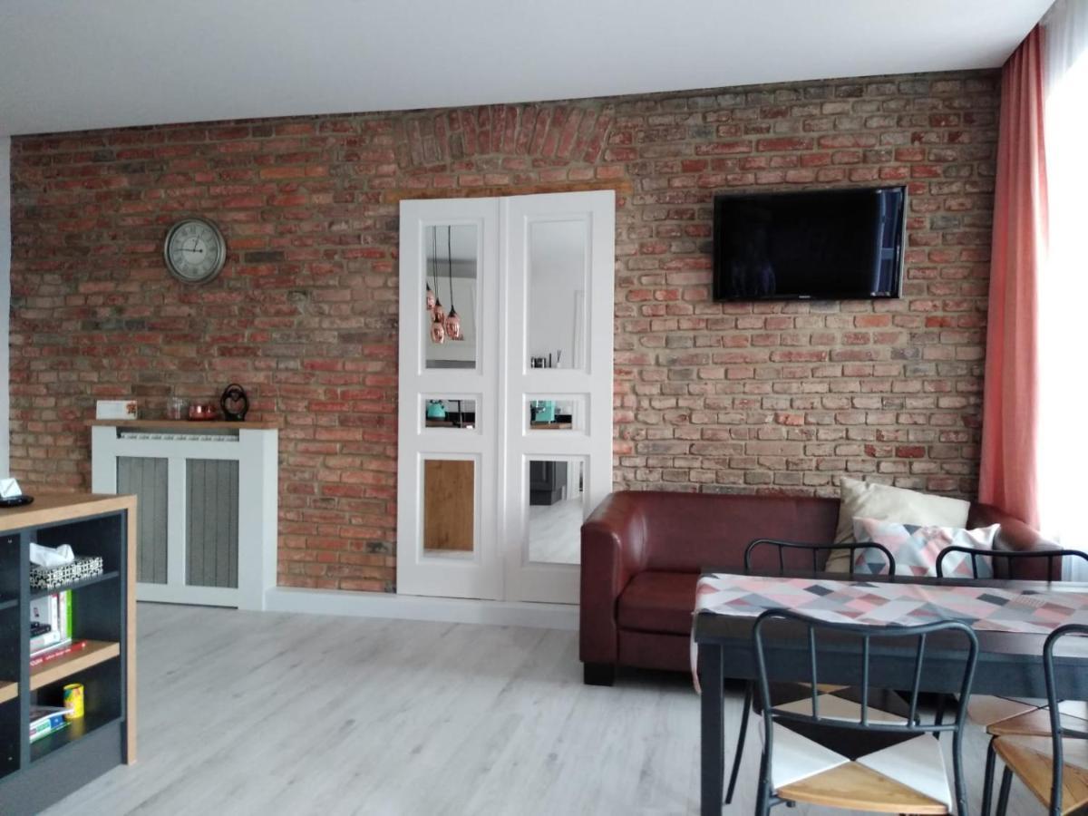 Apartament W Kamienicy Przy Plantach Каліш Екстер'єр фото