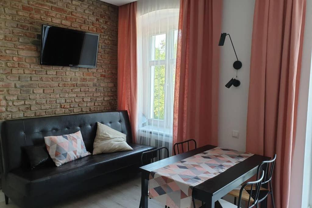 Apartament W Kamienicy Przy Plantach Каліш Екстер'єр фото